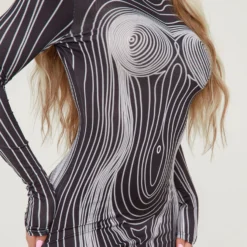 EGO Long Sleeve Contrast Body Print Mini Bodycon Dress In Black -The Perla Dress Sales Store 21 03 23 em70794 s scaled
