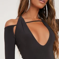 EGO Long Sleeve Halterneck Plunge Strap Detail Mini Bodycon Dress In Black Slinky 7 EGO Long Sleeve Halterneck Plunge Strap Detail Mini Bodycon Dress In Black Slinky -The Perla Dress Sales Store 31 01 23 unya52557 s scaled